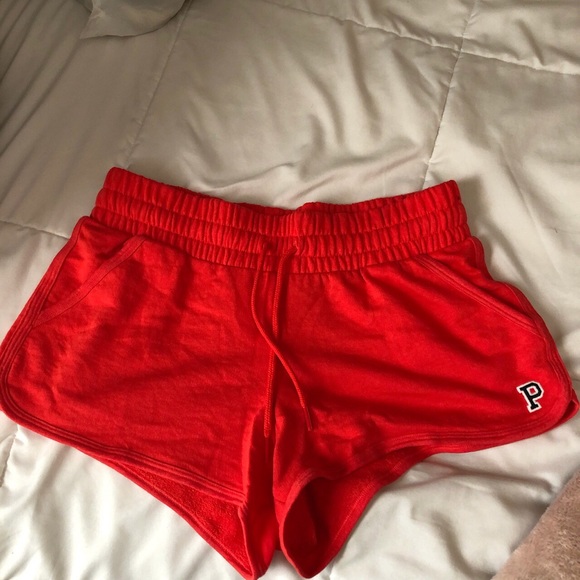 Pink shorts - Picture 2 of 4